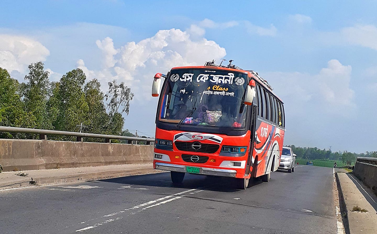 এস কে জননী বাস