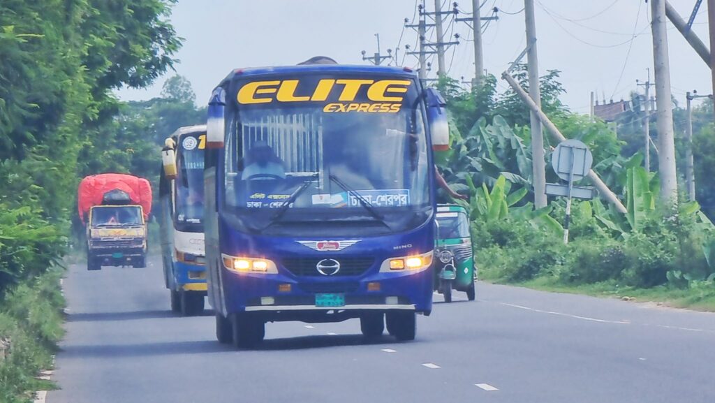 এলিট এক্সপ্রেস বাস